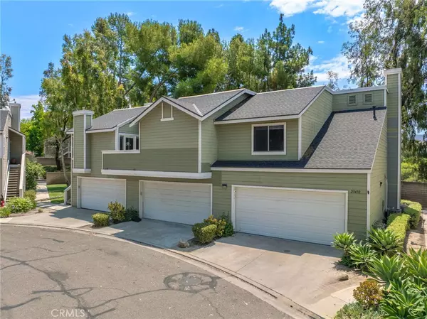 Yorba Linda, CA 92887,23430 Dover LN #104