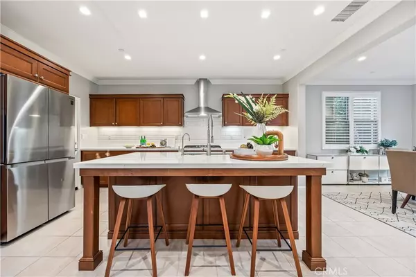 Irvine, CA 92620,51 Decker