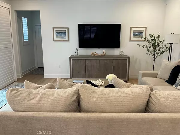 Irvine, CA 92618,171 Junco