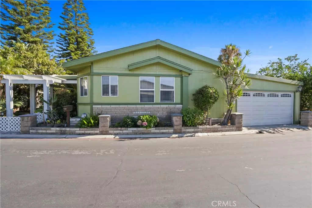 Anaheim, CA 92801,1919 W Coronet #132