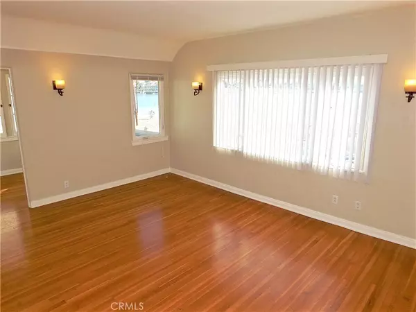 Long Beach, CA 90803,57 Bay Shore AVE