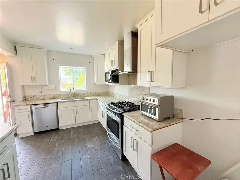 8042 Laurel AVE, Fontana, CA 92336