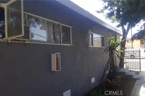 Los Angeles, CA 90047,8014 S Western AVE