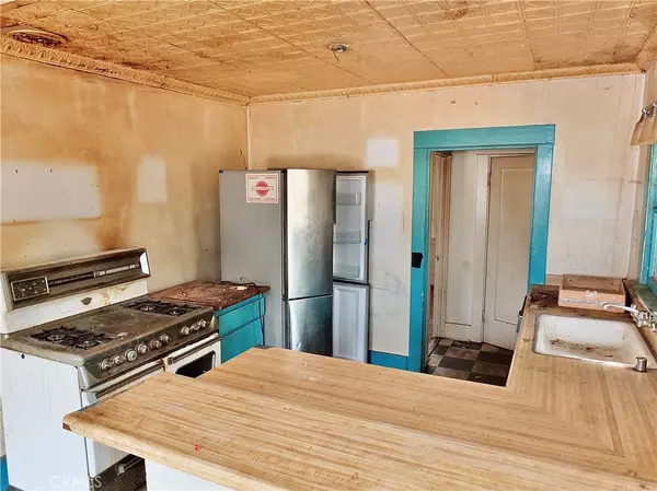 Long Beach, CA 90804,744 Gladys AVE