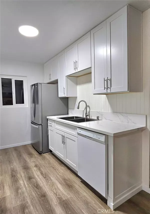 Orange, CA 92868,611 La Veta Park CIR #CI228