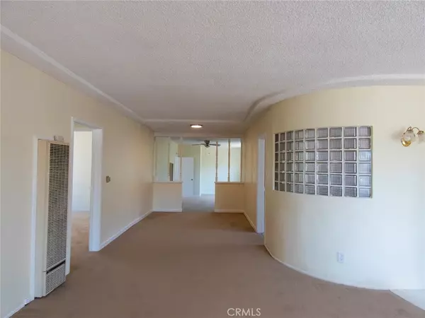 South Gate, CA 90280,9924 Hildreth AVE