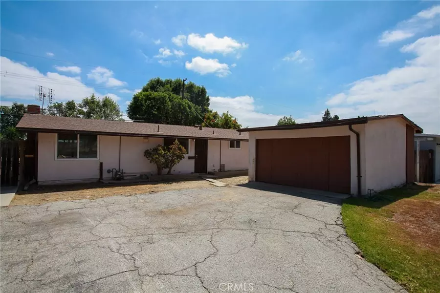 2100 Gregory LN, La Habra, CA 90631