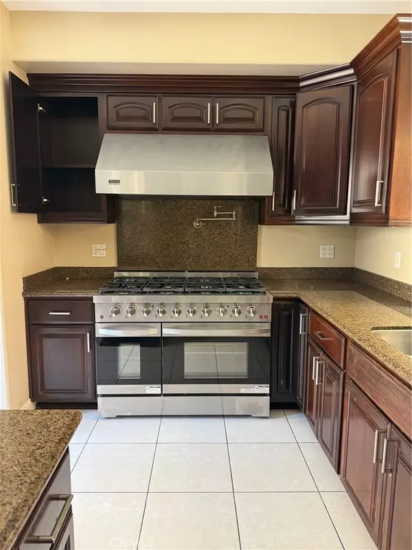 Huntington Beach, CA 92648,703 California ST