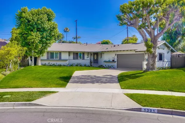 Tustin, CA 92780,1301 Cameo DR