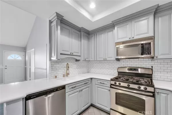 155 N Singingwood ST #39, Orange, CA 92869
