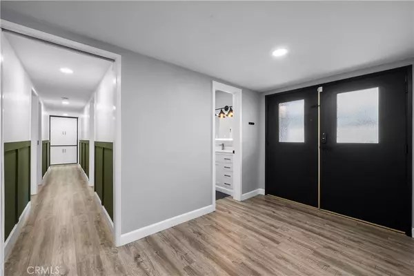 Newhall, CA 91321,25083 Wheeler RD