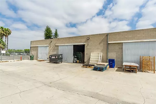 Buena Park, CA 90621,6382 Roland