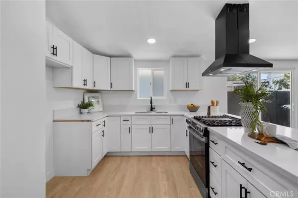 Anaheim, CA 92805,243 E Susanne ST