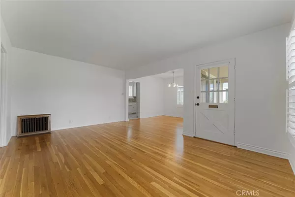 Lakewood, CA 90712,4024 Centralia ST