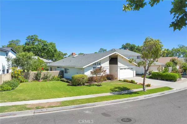 Cerritos, CA 90703,13701 Darvalle ST