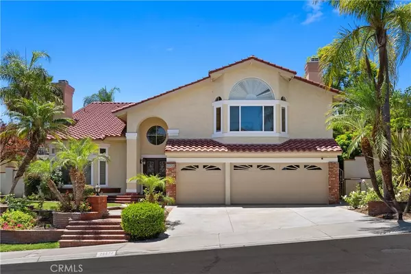 Yorba Linda, CA 92887,20520 Via Magdalena