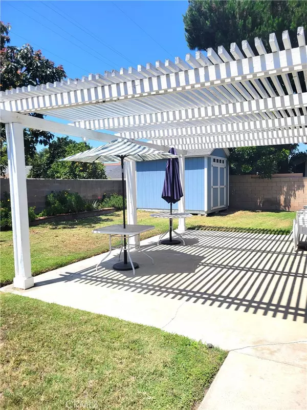 Lakewood, CA 90712,6103 Sunfield AVE