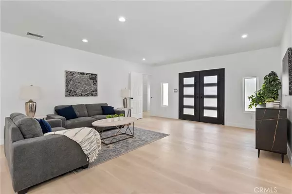 Downey, CA 90241,9044 Bigby ST