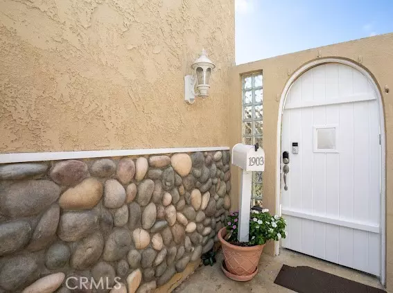 1903 Alsuna LN, Huntington Beach, CA 92648