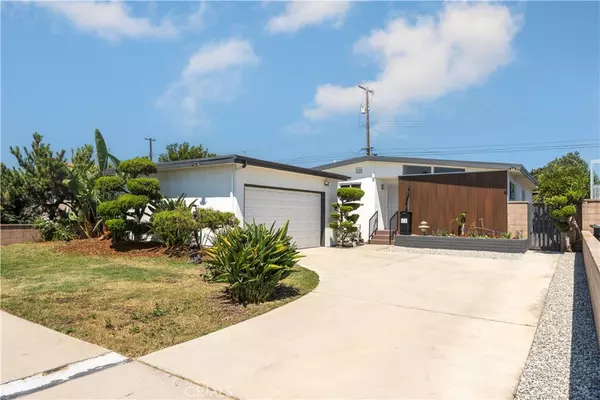 16928 S Raymond PL, Gardena, CA 90247