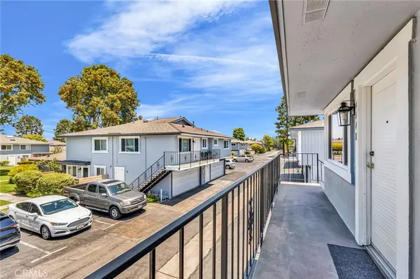 Huntington Beach, CA 92649,4648 Vista Bahia DR #16