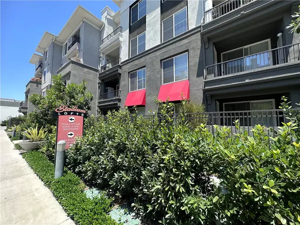 Anaheim, CA 92805,1801 E Katella AVE #3102