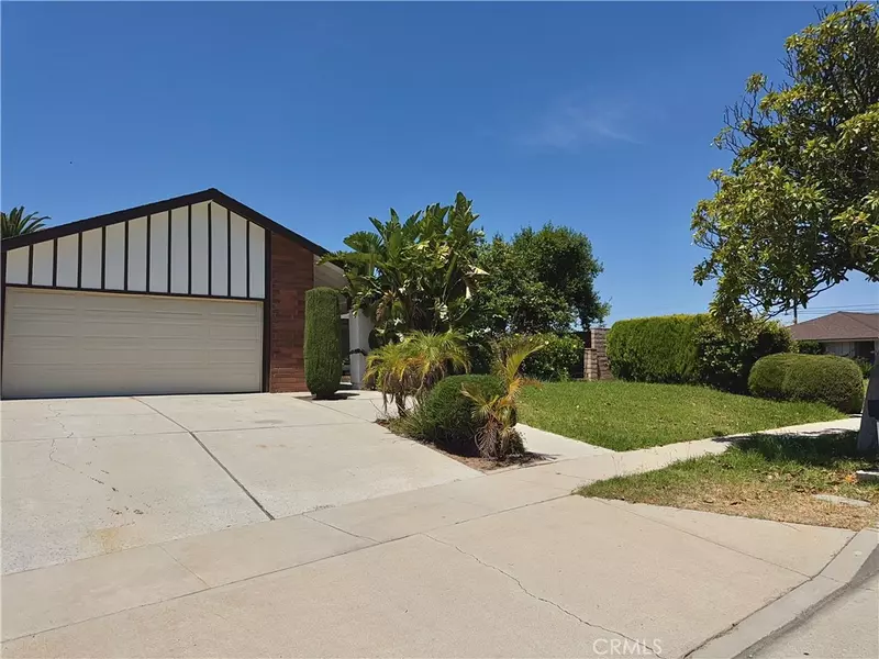 1308 Vallejo DR, Corona, CA 92882