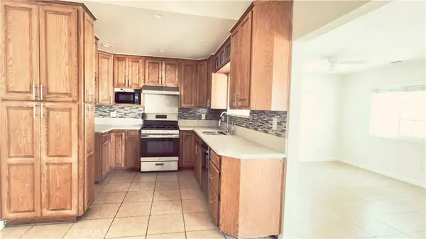 Corona, CA 92882,1308 Vallejo DR