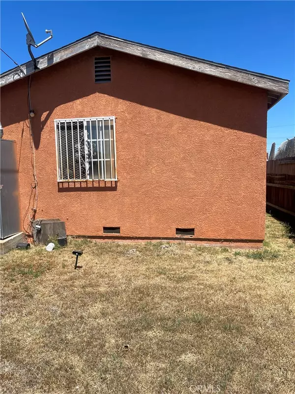 Compton, CA 90220,14605 S Bahama AVE