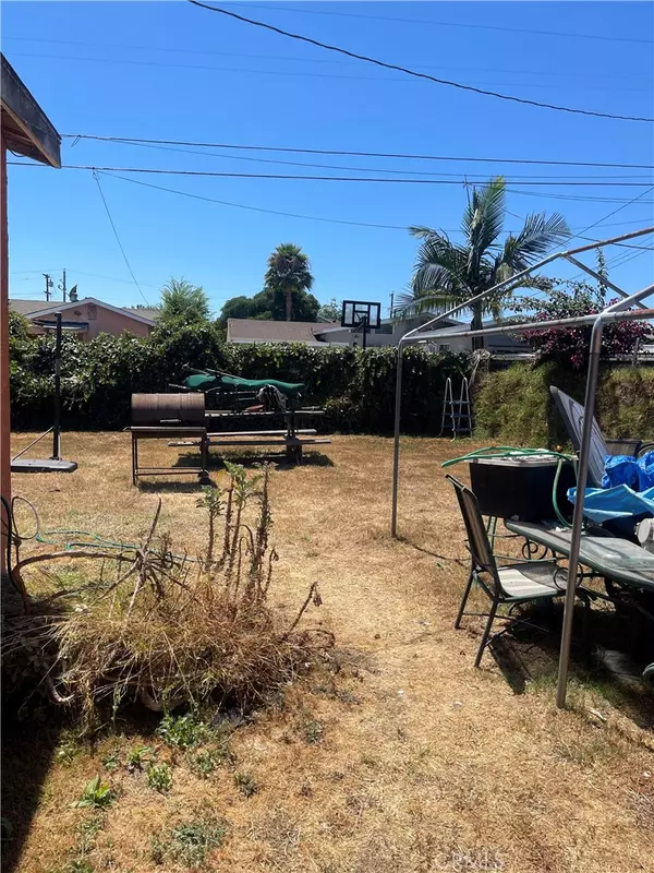 Compton, CA 90220,14605 S Bahama AVE