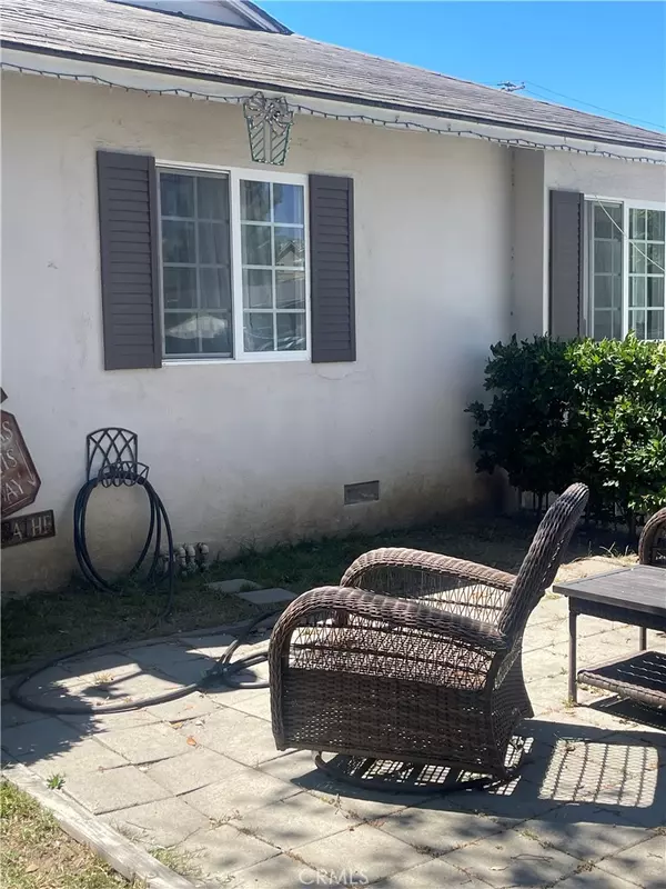 Santa Ana, CA 92707,1722 S Birch ST