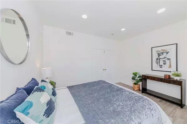Fullerton, CA 92833,1254 Starbuck ST
