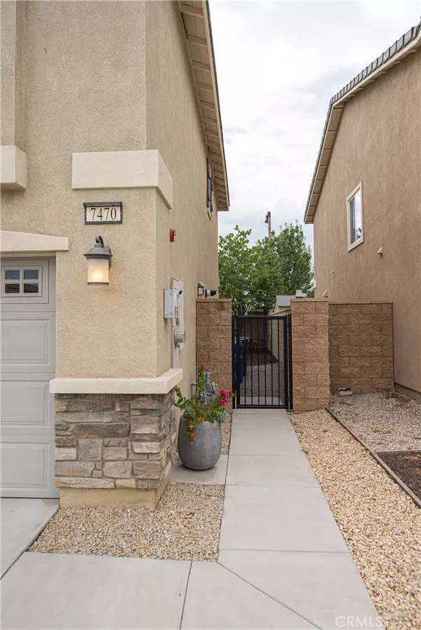 Fontana, CA 92336,7470 Sleepy Creek AVE