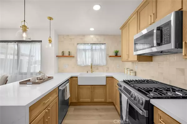 Santa Ana, CA 92703,801 Michael ST