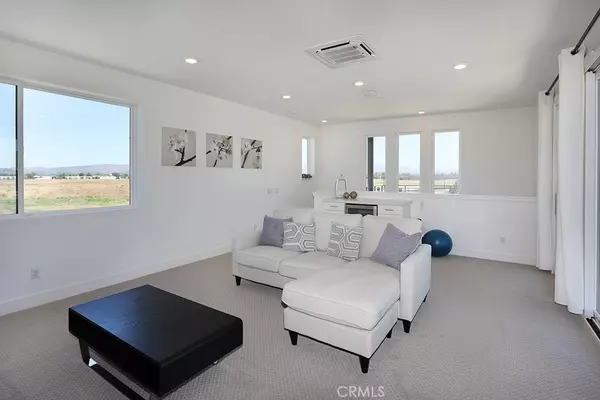 Tustin, CA 92782,99 Waypoint