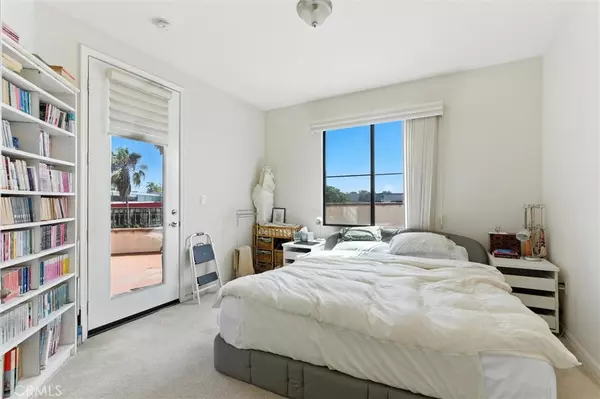 Redondo Beach, CA 90278,2001 Artesia BLVD #207