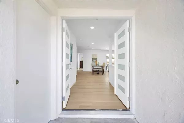 Long Beach, CA 90808,8381 E Blithedale ST