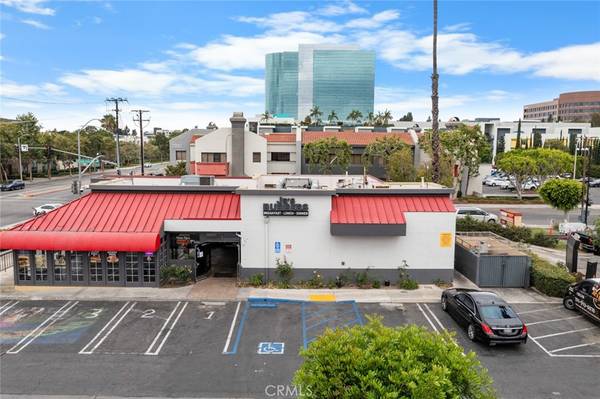 2029 E First ST, Santa Ana, CA 92705