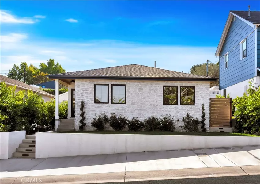 2605 N Poinsettia AVE, Manhattan Beach, CA 90266