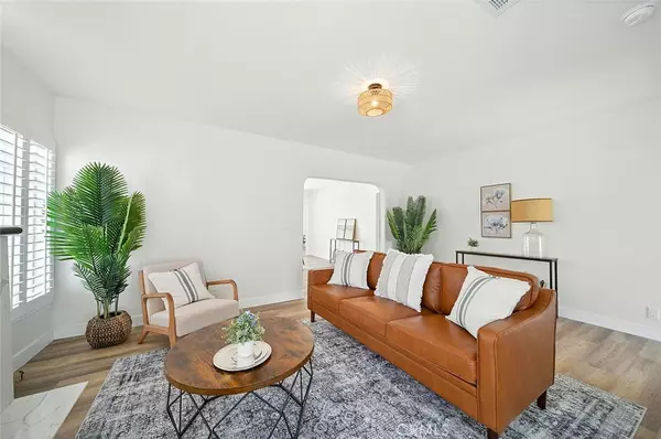 Inglewood, CA 90305,2206 W 78th PL
