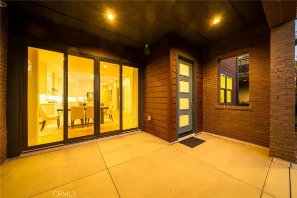 Irvine, CA 92618,140 Aspect