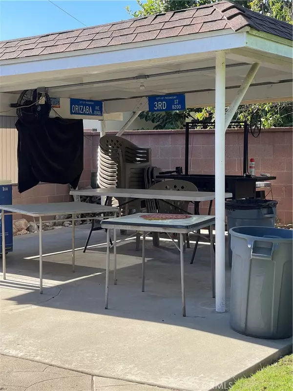 Paramount, CA 90723,8133 2nd ST