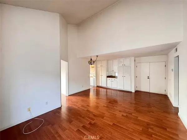Burbank, CA 91505,225 N Rose ST #410