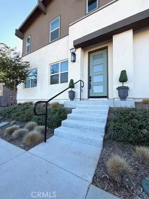 15820 Caterpillar DR, Fontana, CA 92336
