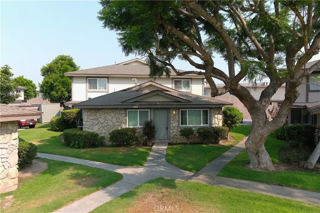 Santa Ana, CA 92705,1733 Normandy PL #73A