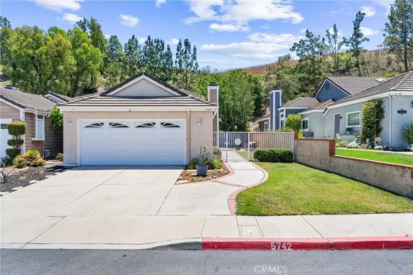 Anaheim Hills, CA 92807,5742 E Hudson Bay DR