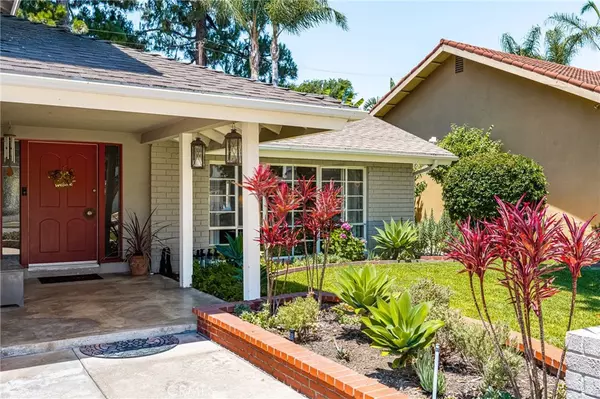 Santa Ana, CA 92705,2218 N Mantle Lane