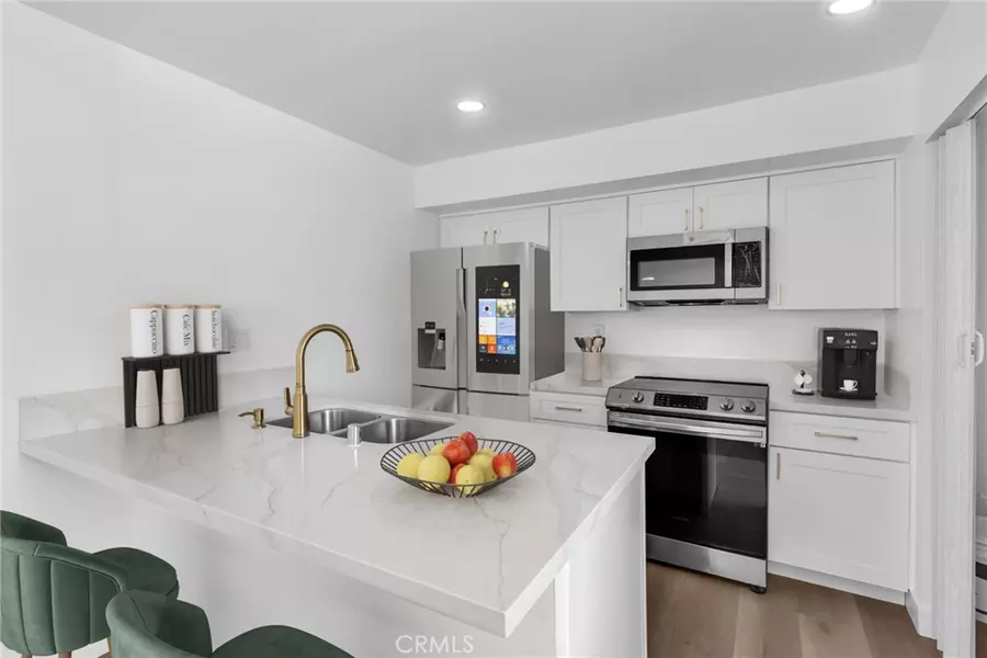 3531 Rainbow LN, Highland, CA 92346