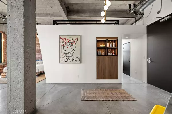 Long Beach, CA 90802,100 W 5th ST #8D