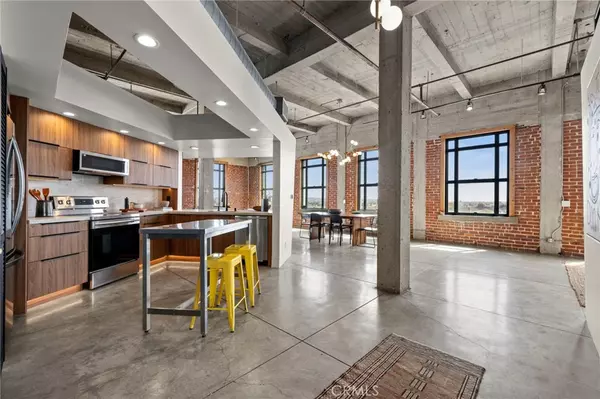 Long Beach, CA 90802,100 W 5th ST #8D